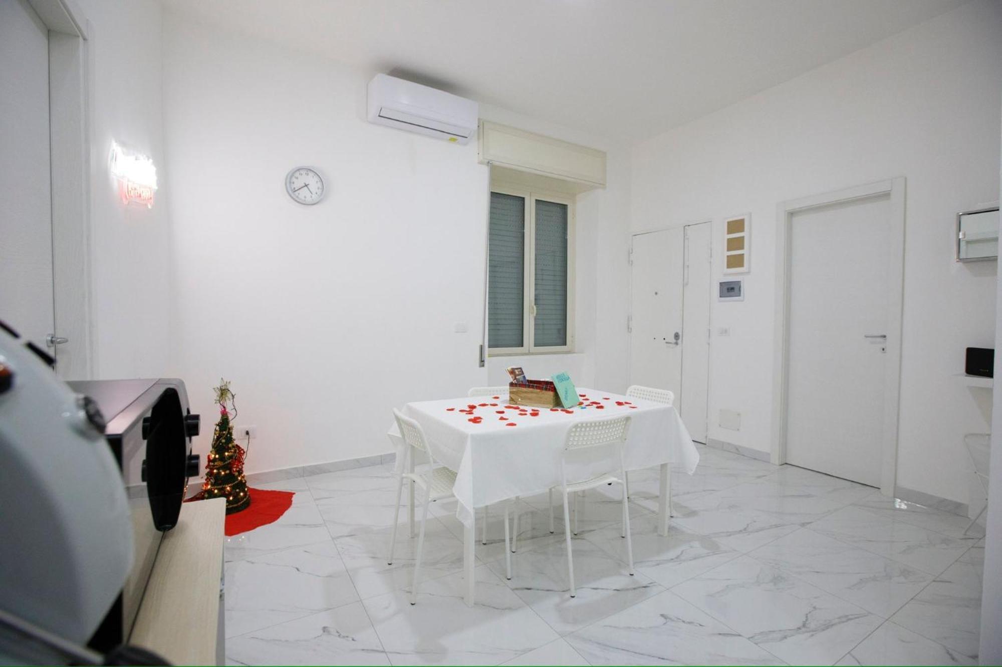 Metro Stazione-Duomo 500M -Appartamento Centrale Ed Elegante Νάπολη Εξωτερικό φωτογραφία